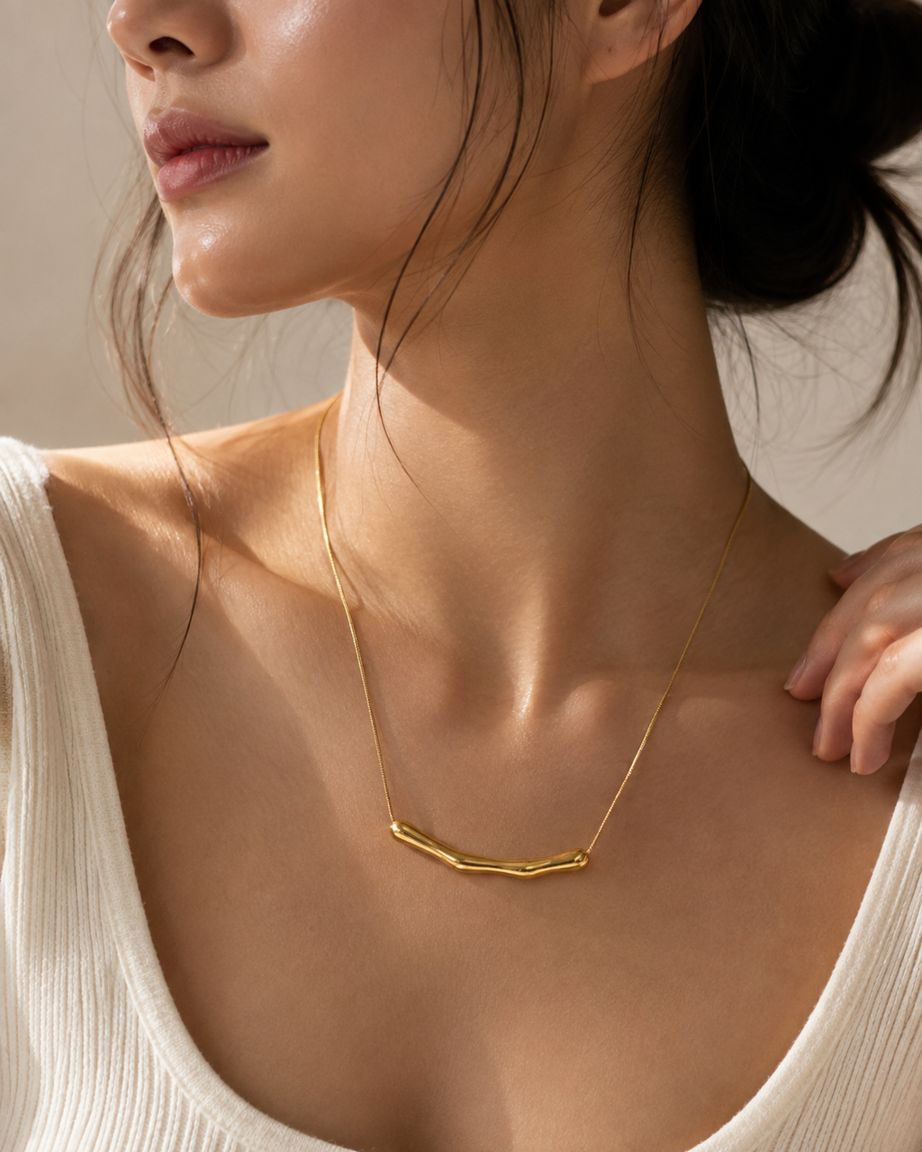 Molten Wave Bar Necklace