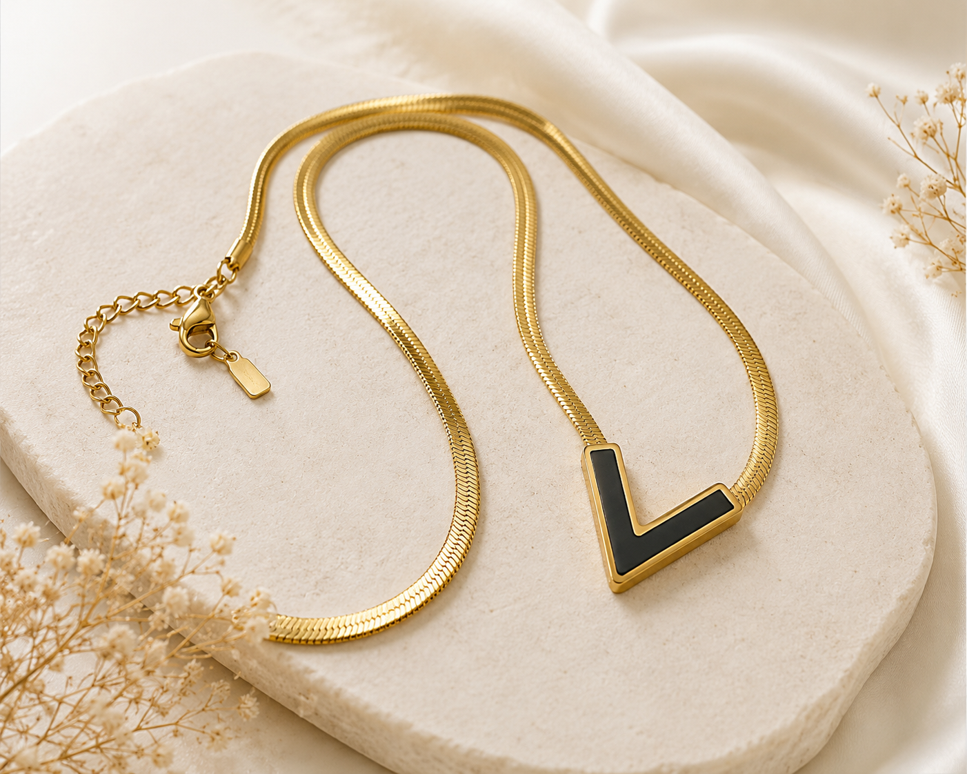 Malachite V Pendant Herringbone Necklace