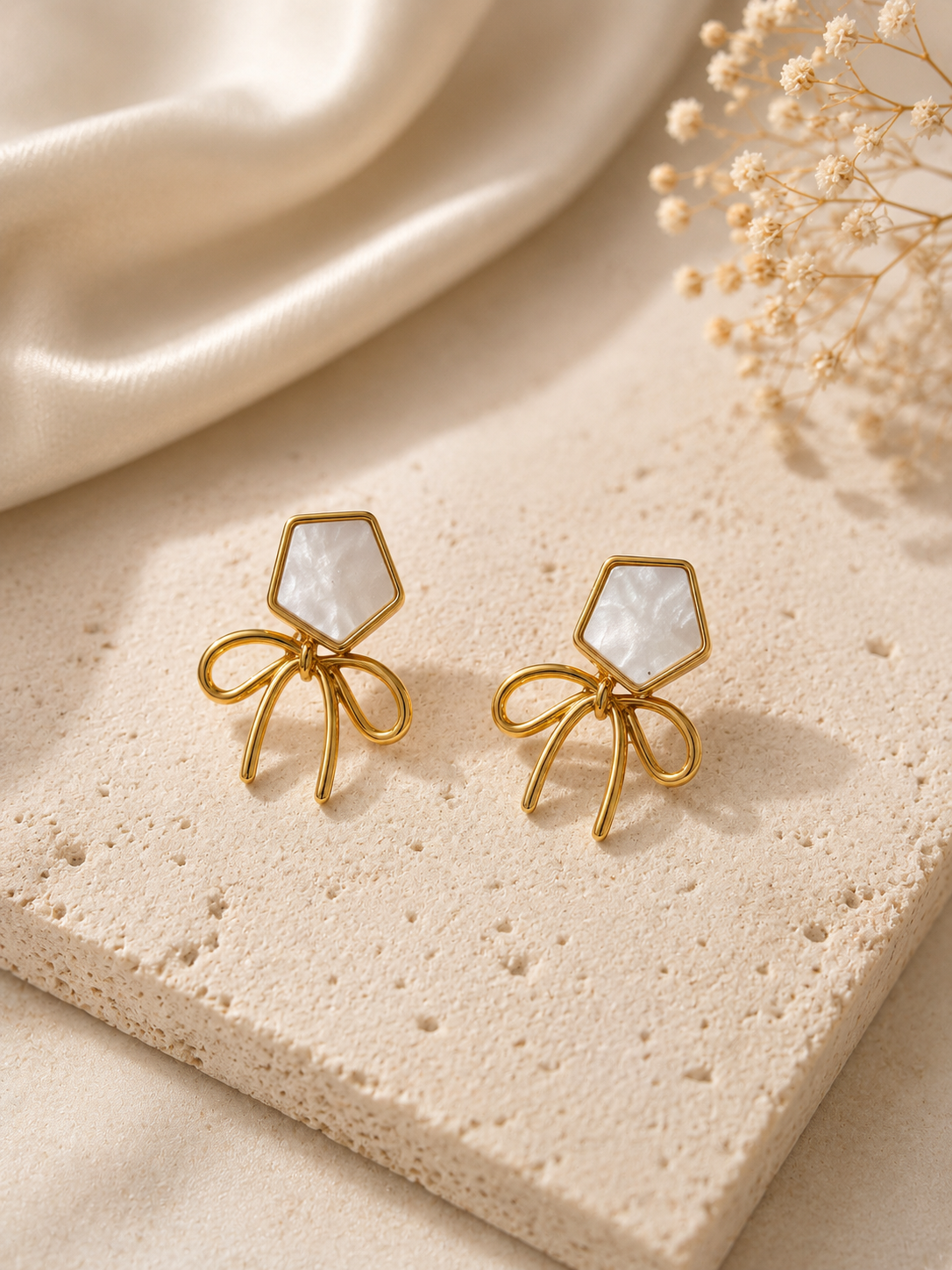 Gold Wire Bow Pentagon Earrings